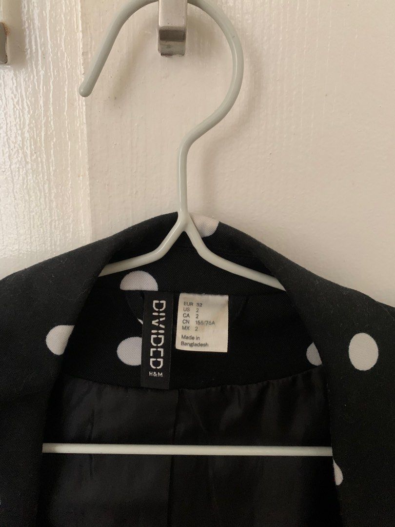 H&M jacket (Category: Coats, Jackets and Outerwear) located in Cainta. Submitted by kapta (Listing ID 1402484266, Image 2). Description: .