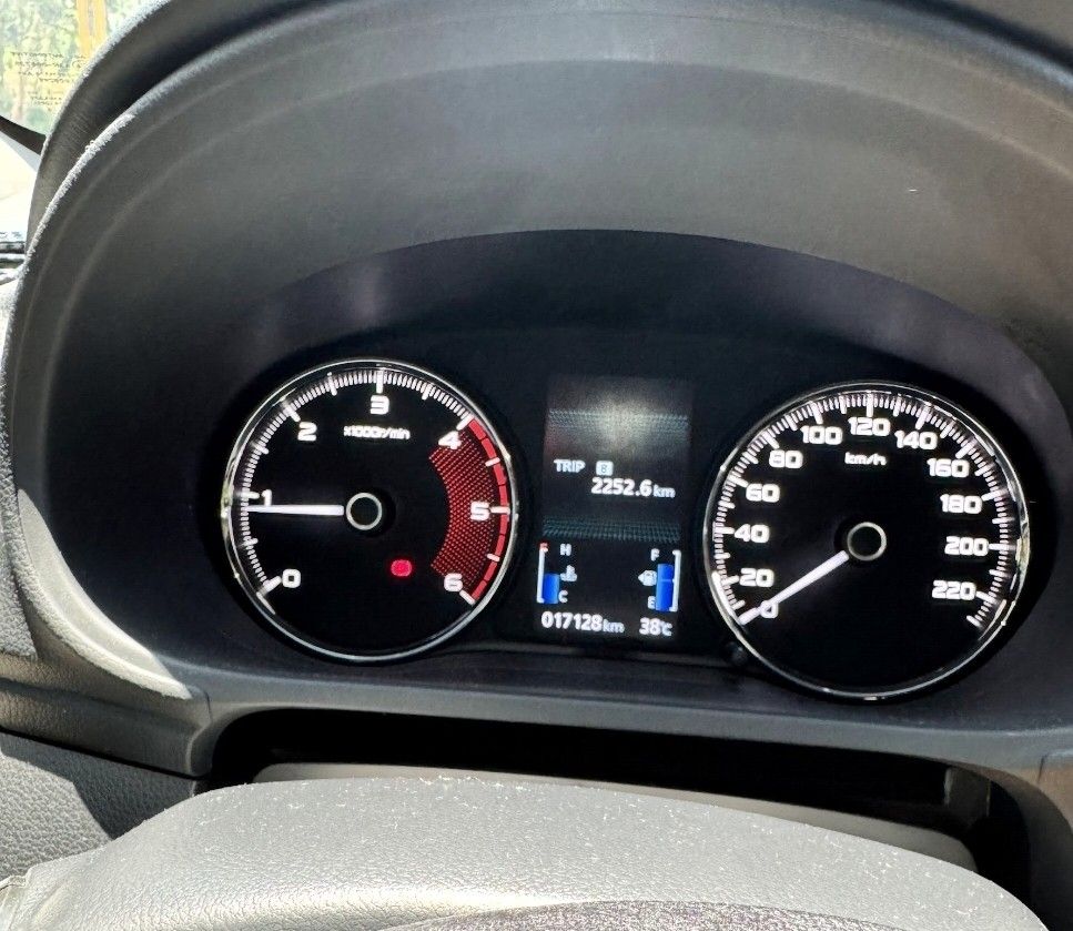 Instrument cluster fromMontero gen 3.5 (Category: Body Parts and Accessories) located in San Mateo. Submitted by jasantos21 (Listing ID 1402648591, Image 1). Description: instrument cluster from Montero Gen 3.5 odometer reading : 17,128 km RFS : upgraded to digital cluster.