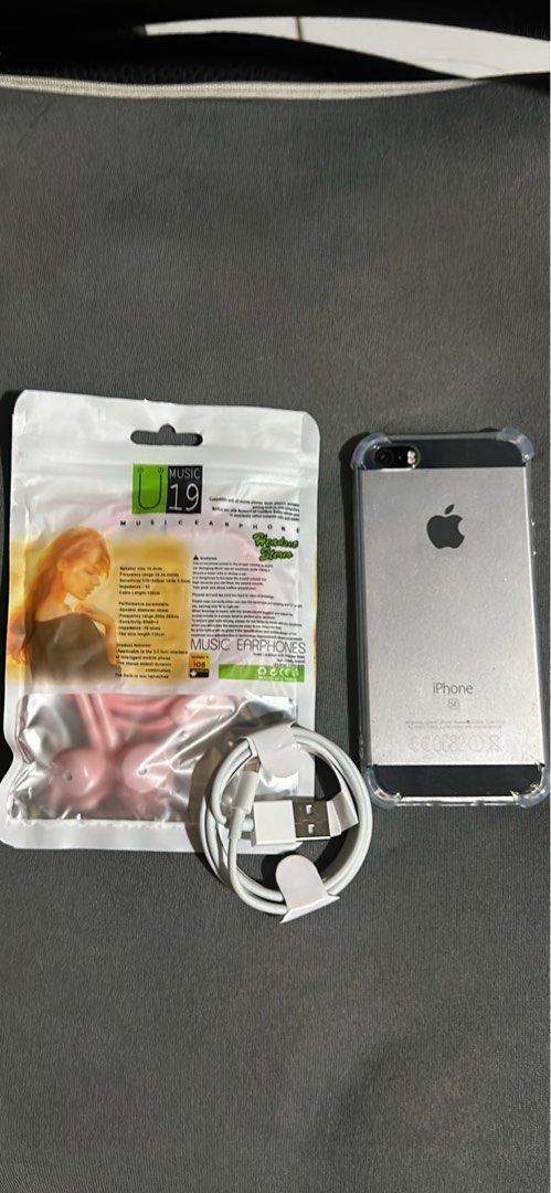 iPhone SE 1st gen 128 Space Grey (Category: iPhone SE Series) located in Manila. Submitted by yezdeal2017 (Listing ID 1402573265, Image 1). Description: iPhone SE 128 Space Grey Unlock NTC - Dm us FB page; Retro Gadgets PH for fast reply BH :100% 128gb Camera Malinaw good na goods Working Fingerprint and any sim Superb all buttons Prices; 90% No FG 5k Wifi 128gb 90% No Fg Sim 5.5k 64gb 95% no FG 6k 128gb 95% with FG sim 6.5k 128gb Premium unit: 9