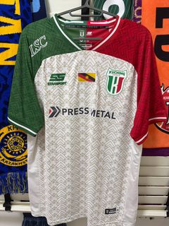 (Category: ) located in . Submitted by nike_footy (Listing ID 1402623512, Image 1). Description: .