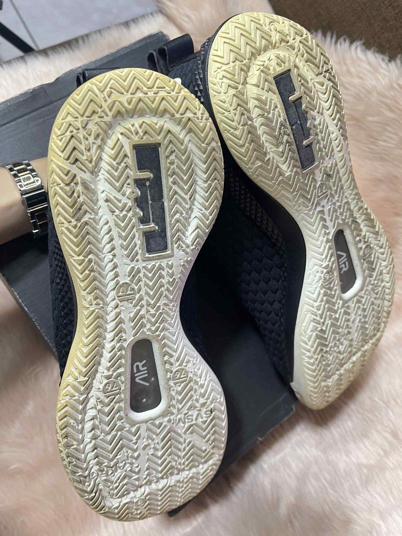 Lebron Witness III (Category: Sneakers) located in Manila. Submitted by rrvchhh (Listing ID 1402617723, Image 3). Description: FOR SALE • Lebron Witness III • US 11.5 mens • Used once Honest Issue: •Need to replace the shoe lace • Yellowish sole Negotiable. 📍 Sampaloc, Manila.