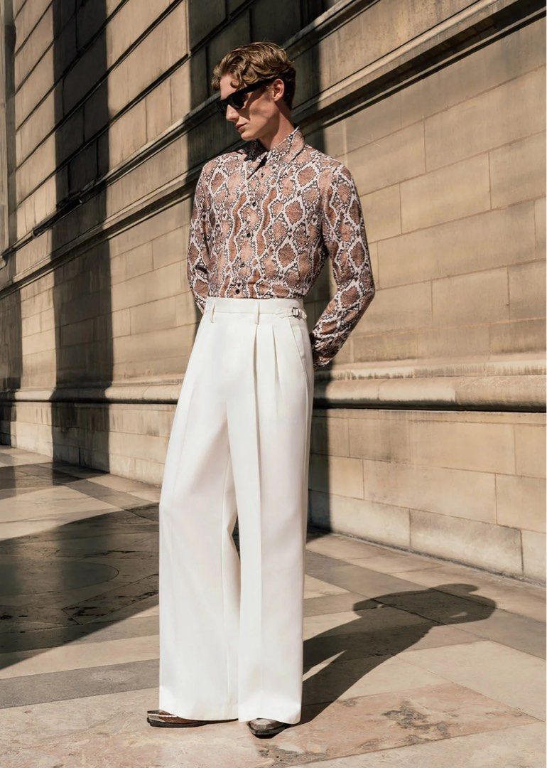 LF WHITE HIGH RISE PLEATED TROUSERS (Category: Trousers) located in Guiguinto. Submitted by riesefeld (Listing ID 1402640736, Image 1). Description: preferably waist size 33 and rise is above 9 inches.