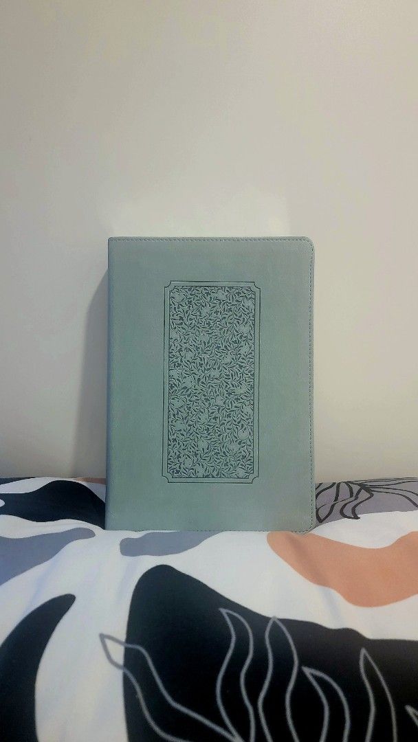 Life Application Study Bible KJV (free SF) (Category: Religion Books) located in Manila. Submitted by nayajellie (Listing ID 1402612902, Image 2). Description: KJV Life Application Study Bible Leatherlike - Floral Frame in Teal Features: - Words of Christ in Red - More than 10,000 notes and features - Over 100 Life Application profiles of key Bible people - Introductions and overviews for each book of the Bible - More than 500 maps & charts place