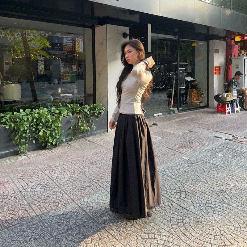 Long Flared Skirt (Floating Skirt) (Category: Skirts) located in Pasay City. Submitted by gmtcb (Listing ID 1402621693, Image 3). Description: Size: S (66 cm) Brand new, never worn! 50% off original price RFS: Decluttering, too many black maxi skirts :) .