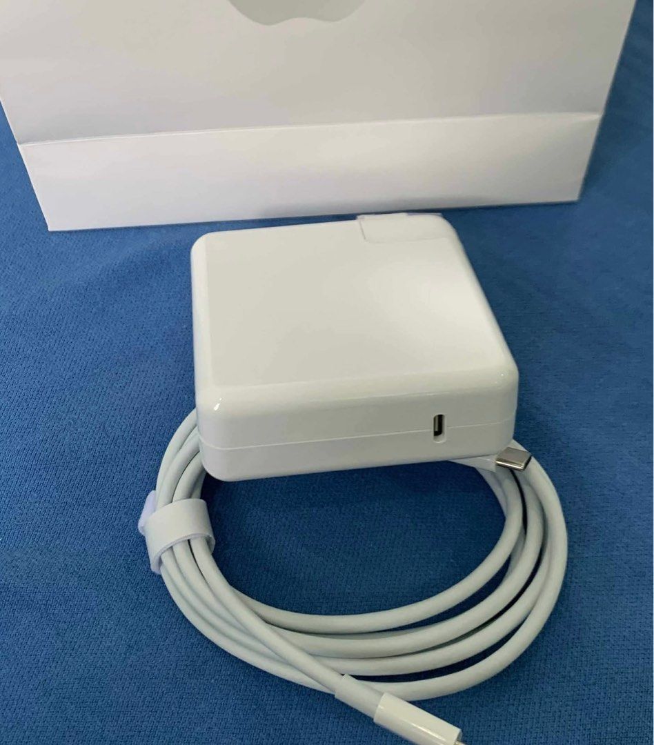 MacBook Charger 87W (USB-C ) Type C Charger (Category: Chargers & Cables) located in San Juan City. Submitted by ph_gadgets_hub (Listing ID 1402481976, Image 3). Description: 💯% 87W (USB-C) Type C Charger 💯% Apple Accessories😍 💯% MFI Certified 💯% Brand new WE ARE STILL ON SALE ❗️❗️❗️ Promo!! SET ₱1,800 87W USB-C Power Adapter with USB-C to C Cable (2 m) Macbook Charger ₱1,400 87W USB-C Power Adapter only ₱800 USB-C Charge C Cable only Compat