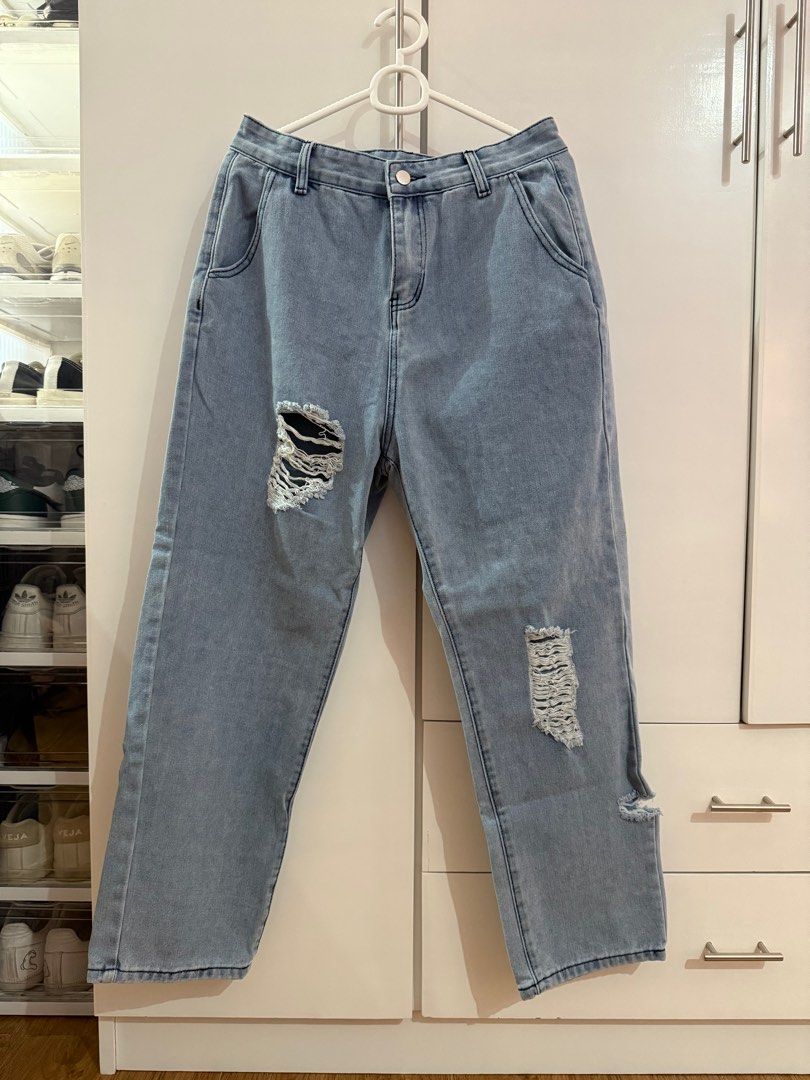 Manfinity denim rugged jeans, pants, trousers (Category: Jeans) located in Subic. Submitted by tinstash (Listing ID 1402570820, Image 1). Description: Preloved jeans Soft denim Size XS.