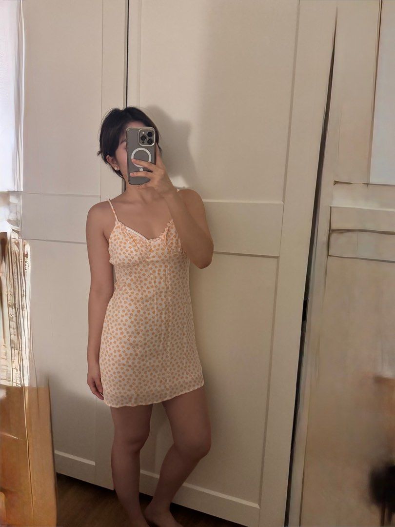 Mini Floral Slip Dress (Category: Dresses) located in Makati City. Submitted by with.jayla (Listing ID 1402505171, Image 2). Description: • never worn, only tried on • bought from the US • rfs : decluttering .