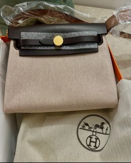 （分類：）位於 。 由 joliejoliet 提交（商品編號 1402655948，圖片 1）。簡介： 。