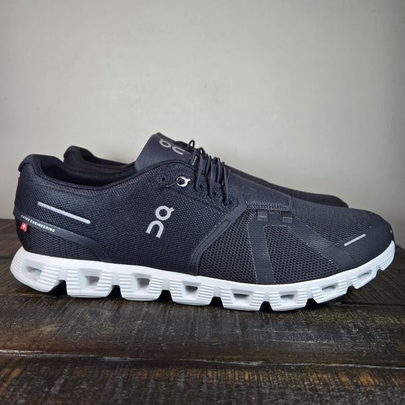 Original 💯 Oncloud 5 Mens size 14, Men's Fashion, Footwear, Sneakers on ...