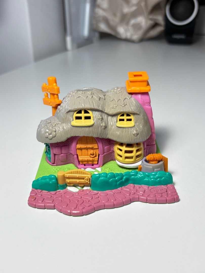 Polly Pocket 1994 RARE Rabbit House Cottage, Hobbies & Toys, Toys ...