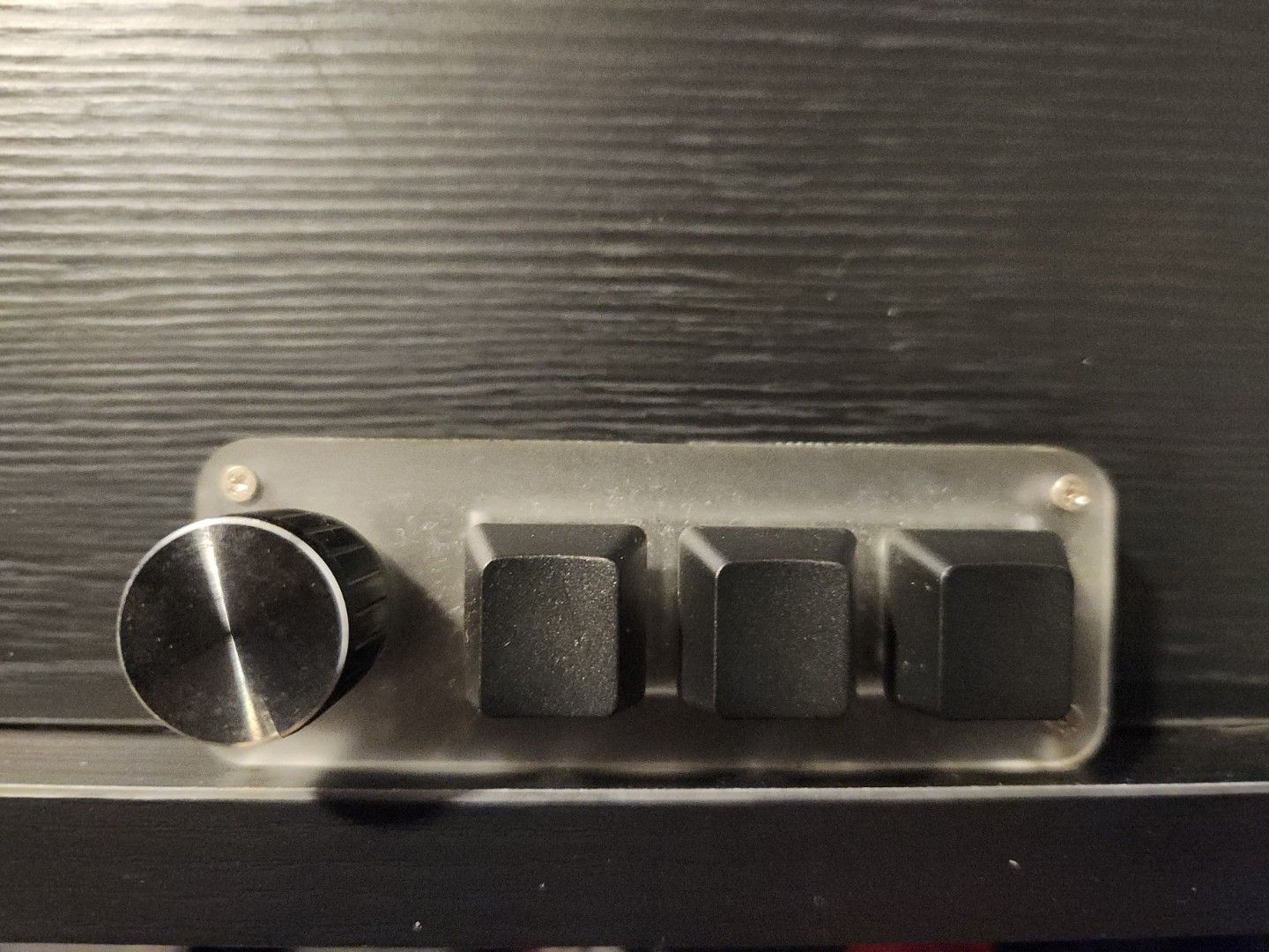 Programmable Macropad (Category: Computer Keyboard) located in Singapore. Submitted by buddaye (Listing ID 1402627796, Image 1). Description: - Sleek design - Aluminum rotary knob and three square buttons - Mounted on clear acrylic plate with hot swappable switches - USB-C connection - Programmable (will send link).
