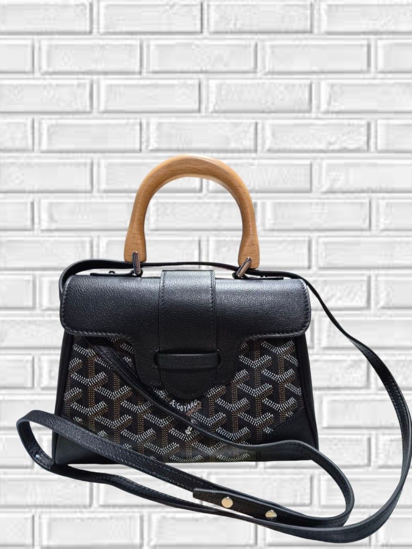 Saigon mini (Category: Luxury Bags & Wallets) located in Quezon City. Submitted by kcm_bags (Listing ID 1402575994, Image 1). Description: preloved genuine leather coded like new.