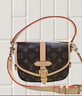 (Category: ) located in . Submitted by kcm_bags (Listing ID 1402576241, Image 1). Description: .