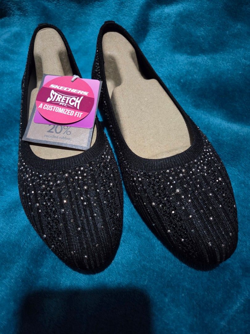 Skechers Cleo's 2.0 flats 6.5 (Category: Flats & Sandals) located in Talisay. Submitted by wfh_declutters (Listing ID 1402529201, Image 2). Description: brand new with box US 6.5 actual insole 24cm super comfy! rfs. wrong size, true to size pala sya.
