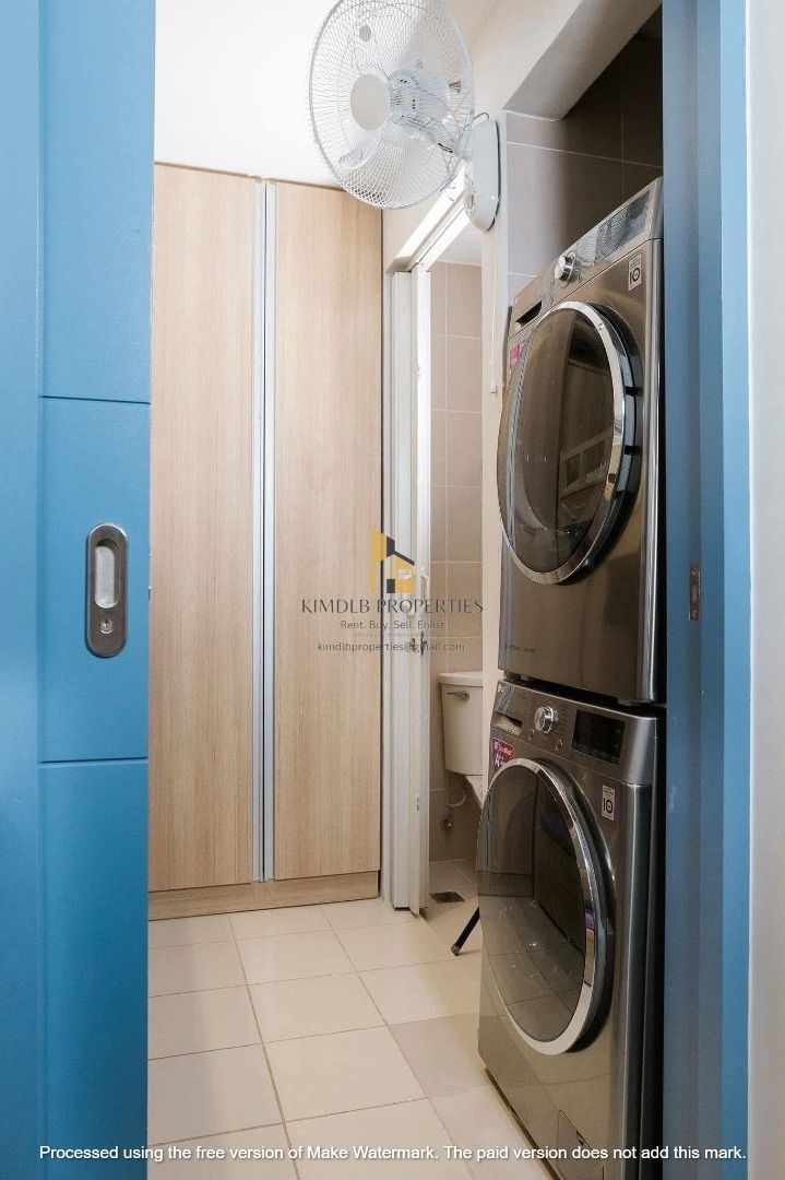 ST. MORITZ PRIVATE ESTATE 2 BEDROOM UNIT FOR LEASE (Category: Apartments & Condos) located in Makati City. Submitted by kimdlb_properties (Listing ID 1377804885, Image 1). Description: FOR LEASE!!! ST. MORITZ PRIVATE ESTATE 6TH FLR - 2BR, 117 sqm (converted one of the bedroom into office) - 2nd bedroom (no furniture/bare) - with 2 Parking Slots (Tandem) - Open Plan Kitchen - Bosch Double Door Fridge, Bosch Cooktop, Bosch Oven - Leicht Cabinets (G