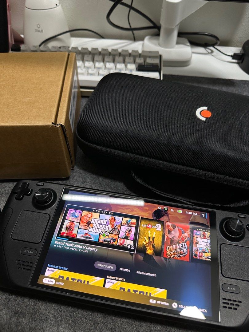 STEAM DECK OLED 1Tb (Category: Others) located in Manila. Submitted by rainjastin67373 (Listing ID 1402551476, Image 1). Description: STEAM DECK OLED 1TB 32k NAPAKA MURA NA NYAN!! SWAPPING VALUE 35k POUCH BOX CHARGER OPEN TRADE SA MGA LOWER UNIT + CASH PWEDE MEET UP AROUND QC AND MANILA BASTA MALAPIT LANG, ADD PAG MISMONG BAHAY.
