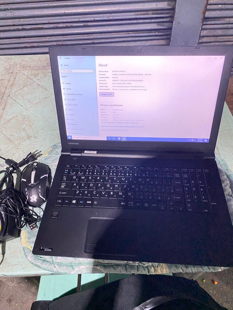 Toshiba laptop (Category: Laptops & Notebooks) located in Manila. Submitted by shieluxdeclutter (Listing ID 1402541797, Image 2). Description: .