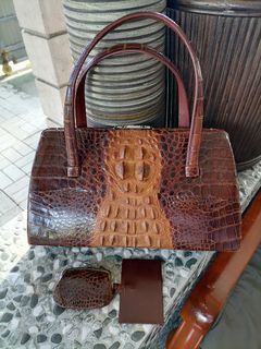 (Category: ) located in . Submitted by az-branded.items (Listing ID 1402562714, Image 1). Description: .