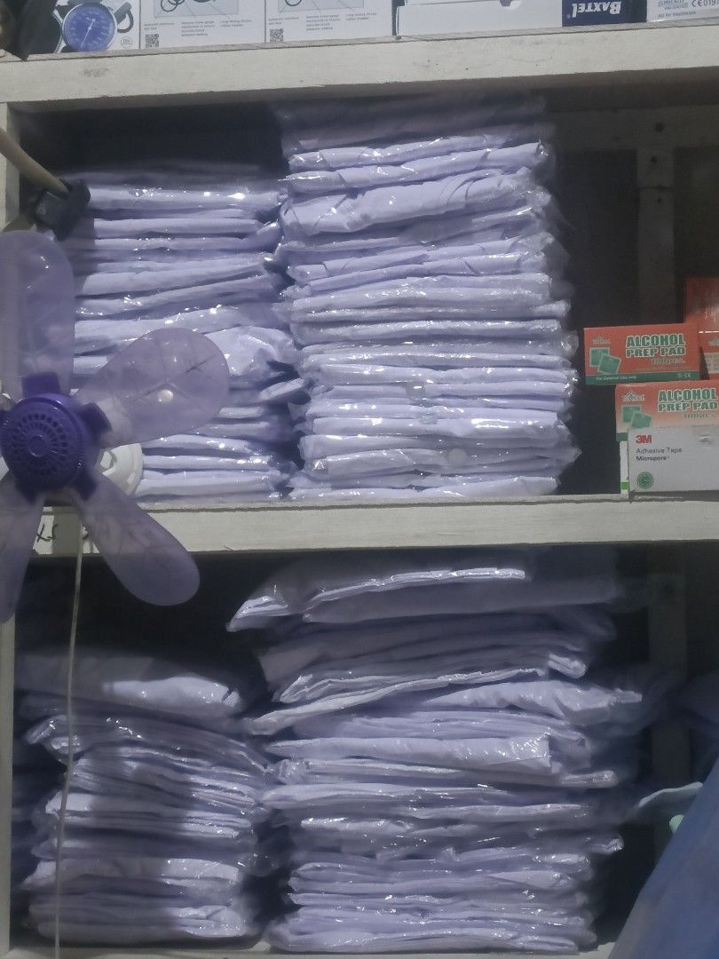 White labgown laboratory gown (Category: Braces, Support & Protection) located in Manila. Submitted by joy63057743416 (Listing ID 1402481430, Image 1). Description: we accept bulk orders brandnew affordable onhand negotiable good quality and condition open for pick up and delivery high quality we also sell many medical supplies call me 09268225723 cod,gcash,bank transfer lifetime time free service.