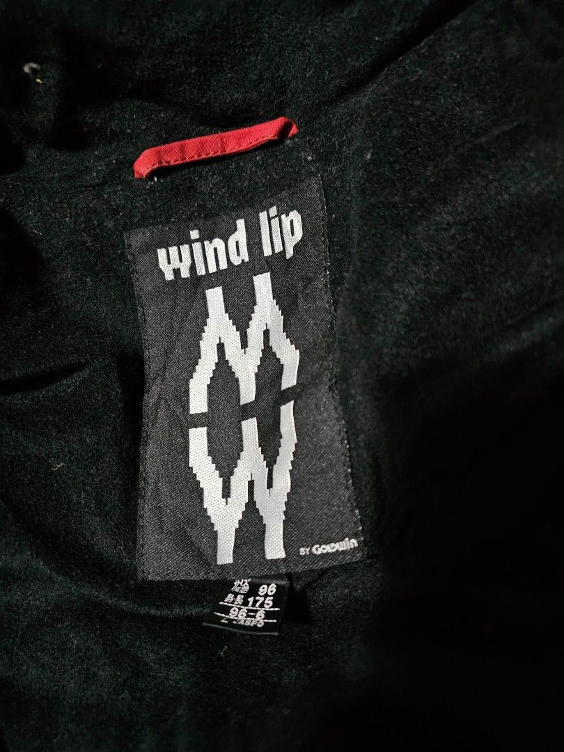Wind Lip Outdoor Windbreaker Jacket (Category: Coats, Jackets and Outerwear) located in Las Pinas. Submitted by theloopcloset (Listing ID 1402588458, Image 2). Description: Wind Lip Outdoor Windbreaker Jacket Size: XL Dimensions: 25x29 280+sf.