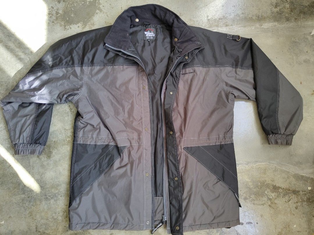 Winter Cherry Jacket (Category: Coats, Jackets and Outerwear) located in Kuala Lumpur. Submitted by backyard_bundle (Listing ID 1402597018, Image 1). Description: MEASUREMENT(S) & DETAILS Pit to Pit ~ 66CM Length ~ 85CM Size on Label ~ 3L Brand ~ Winter Cherry CONDITION ~ slight discoloration on chest area. ~ zippers & buttons all working fine. ~ bought 2nd hand, barely used. ~ detachable cap included. .