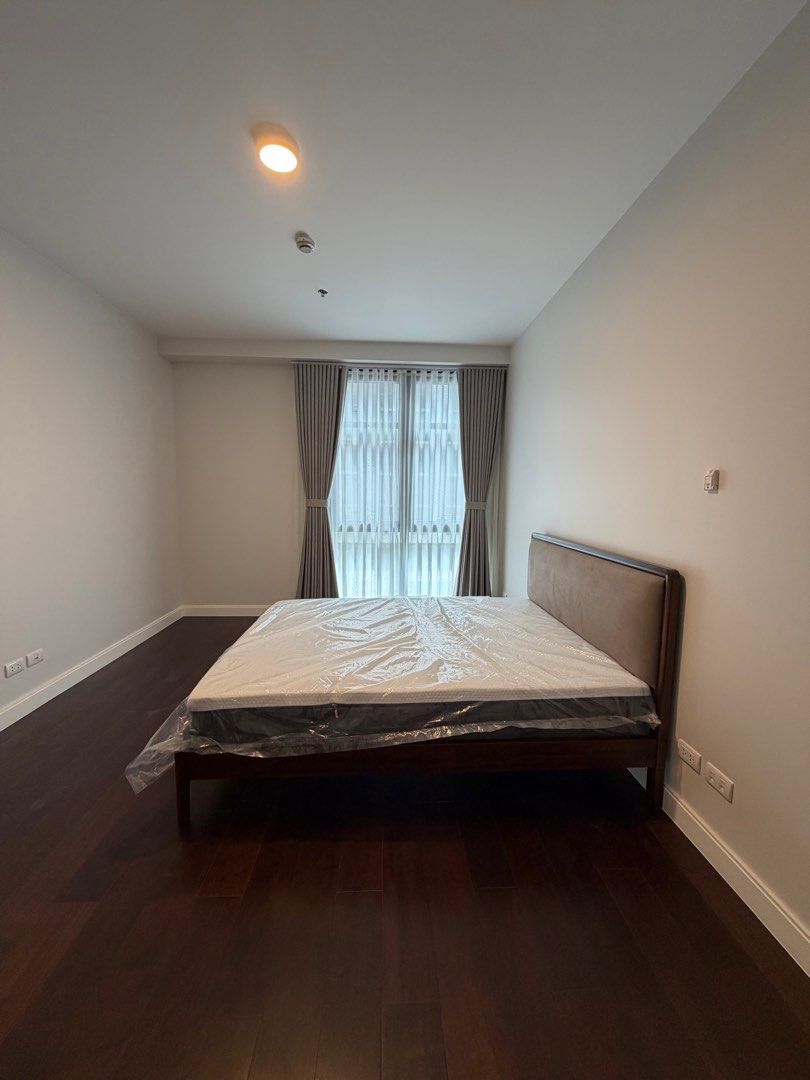1BR at Arbor Lanes at Arca South (Category: Apartments & Condos) located in Makati City. Submitted by monica_dy (Listing ID 1402740539, Image 3). Description: Arbor Lane at Arca South 1BR (Low Floor) Brand New 68 sqm.