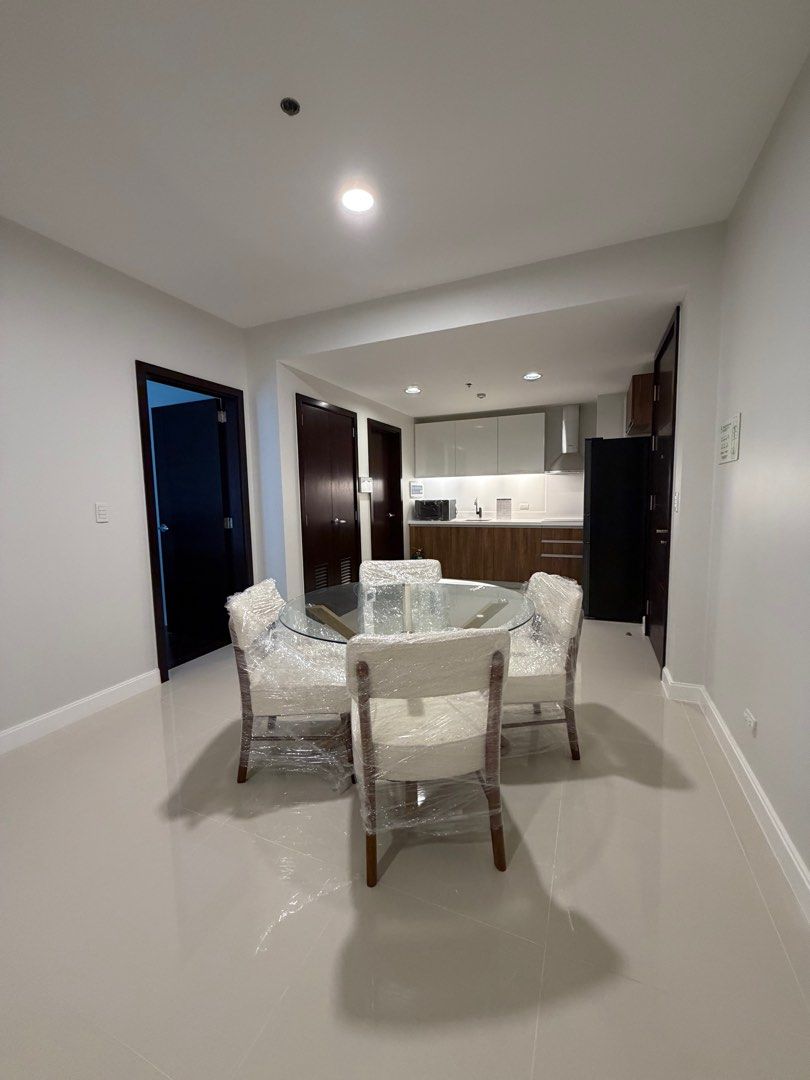 1BR at Arbor Lanes at Arca South (Category: Apartments & Condos) located in Makati City. Submitted by monica_dy (Listing ID 1402740539, Image 2). Description: Arbor Lane at Arca South 1BR (Low Floor) Brand New 68 sqm.