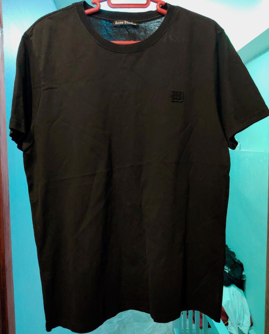 Acne studios - Nash Face T-Shirt (Category: Luxury Apparel) located in Taguig. Submitted by thriftopia8 (Listing ID 1402825230, Image 2). Description: Dimes 21 width By 28 length Very very black camera aint doing justice 100% cotton No issues.