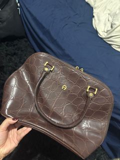 (Kategori: ) berada di . Dikirim oleh declutter_inggg (ID iklan 1402794045, Gambar 1). Deskripsi: .