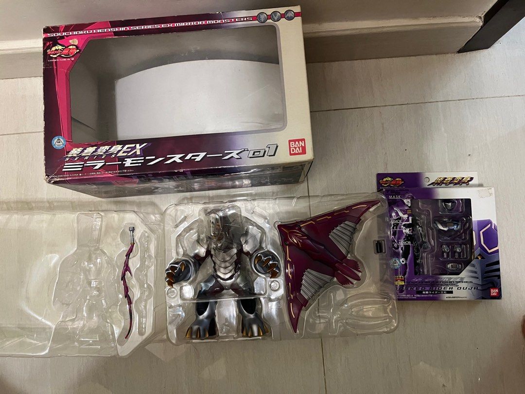 Bandai 幪面超人龍騎裝著變身王蛇連EX 契約獸01 魔鬼魚犀牛假面騎士