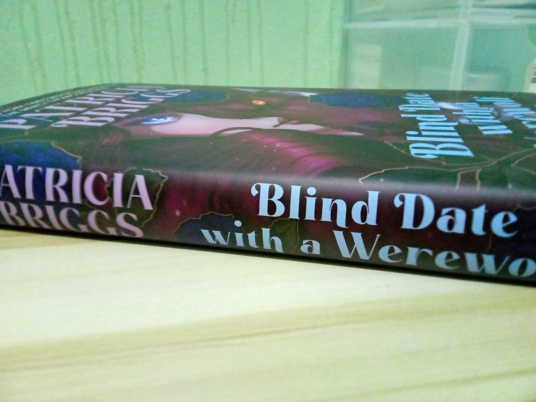 Blind Date with a Werewolf by Patricia Briggs (Category: Storybooks) located in Dasmarinas. Submitted by allbookish (Listing ID 1402669643, Image 3). Description: "Blind Date with a Werewolf" by Patricia Briggs. BRAND NEW so be considerate sa pagtawad. konti lang. haha.