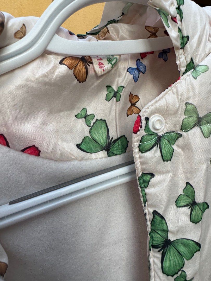 Butterfly Print Vest with Hood (Category: Babies & Kids Fashion) located in Cavite. Submitted by burayyy (Listing ID 1402750138, Image 3). Description: pls arrange your pick up /delivery service. thanks kindly refer on the pic for size reference, thanks.
