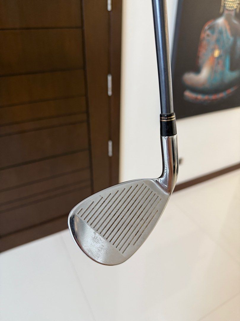CGB Max R7 9 Iron with Graphite Shaft Regular Flex (Category: Golf) located in Paranaque City. Submitted by guziee (Listing ID 1402705130, Image 3). Description: CGB Max R7 9 Iron Graphite regular flex shall No significant defects/damage, just the usual wear and tear. Perfect if you want to just start swinging around Price is negotiable RFS: extra di na ginagamit.