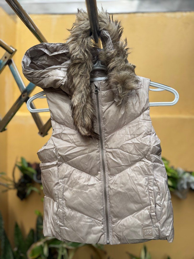 GAP Kids Vest with Hood (Category: Babies & Kids Fashion) located in Cavite. Submitted by burayyy (Listing ID 1402749159, Image 2). Description: pls arrange your pick up /delivery service. thanks kindly refer on the pic for size reference, thanks.