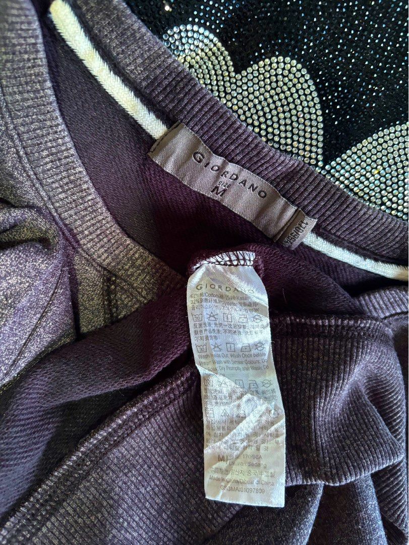 Giordano Sweatshirt - Size M (Category: Coats, Jackets and Outerwear) located in Orani. Submitted by cathsclothing (Listing ID 1402711897, Image 1). Description: Size Medium on tag but can also fit to Large to XL.