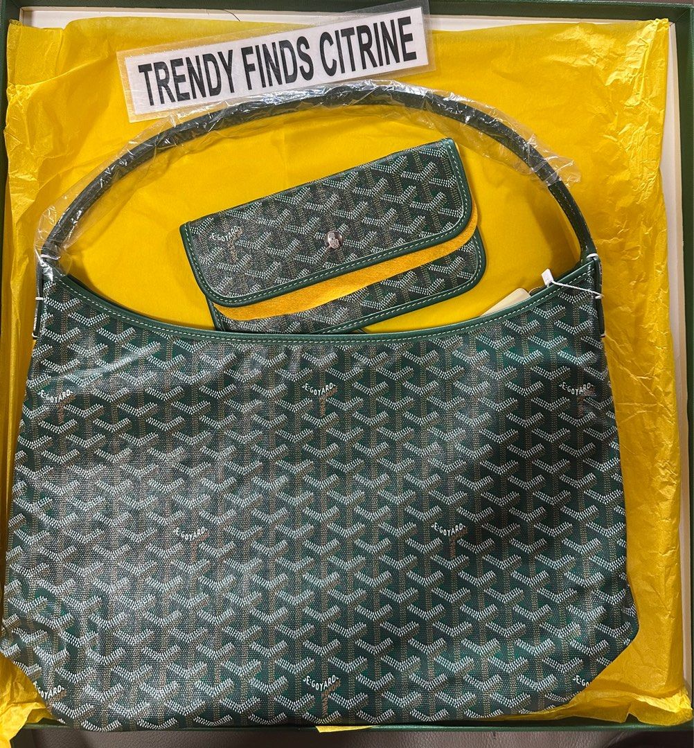 🇯🇵Goyard Hobo (Category: Luxury Bags & Wallets) located in Manila. Submitted by trendyfindscitrine (Listing ID 1402724899, Image 1). Description: Actual photo Comes with box, dustbag , cards What you see is what you get.