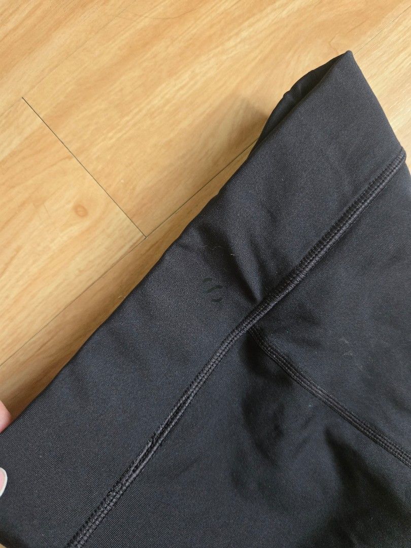 H&M Leggings (Category: Activewear) located in Imus. Submitted by tinph (Listing ID 1402685181, Image 2). Description: sz XS MOP: BDO/BPI/Gcash Shipping: lalamove/grab arranged and shouldered by buyer Gogo Express ( I'll arrange booking ,shipping fee paid by buyer to the courier upon delivery) No offer, no transaction be 100% sure in getting the item before making an offer..