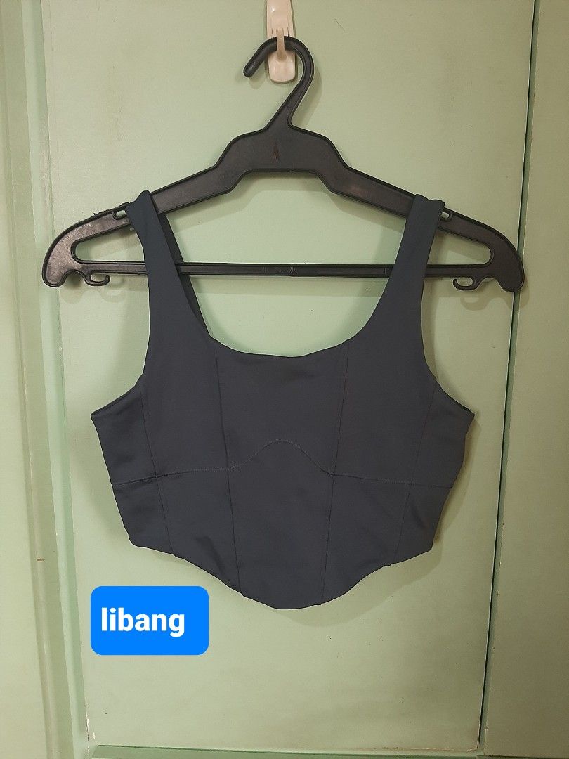 H&M Move corset workout Crop Top - Size S (Category: Others Tops) located in Paranaque City. Submitted by jiggsly (Listing ID 1402676781, Image 1). Description: used only 2 times. need to declutter.