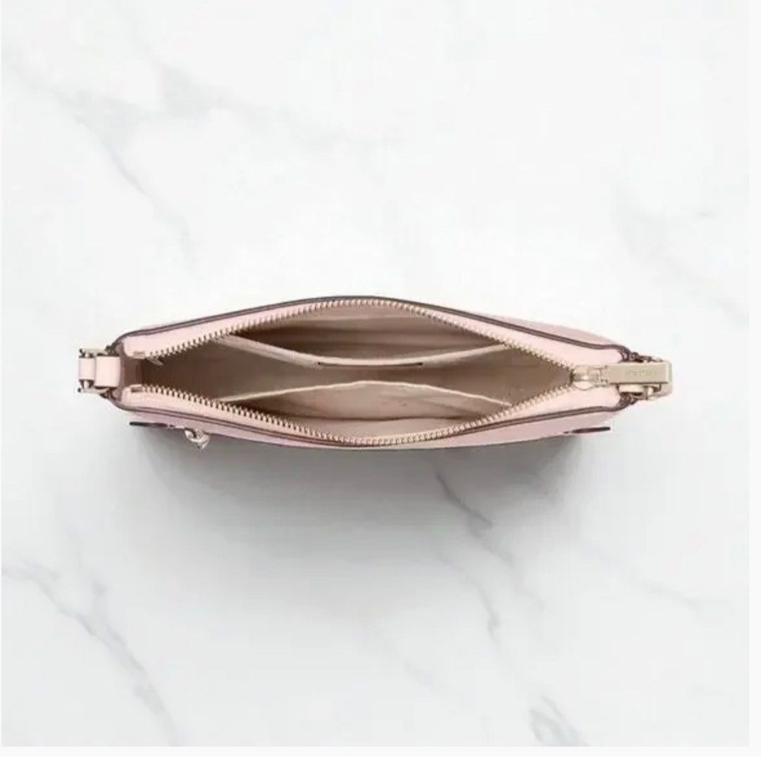 Kate Spade Sadie Crossbody Bag (Category: Luxury Bags & Wallets) located in Balanga. Submitted by trendsetter12 (Listing ID 1402809389, Image 3). Description: .