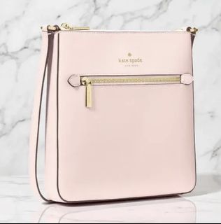 (Category: ) located in . Submitted by trendsetter12 (Listing ID 1402809389, Image 1). Description: .