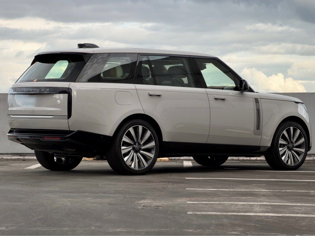 Land Rover Range Rover SV LWB Auto (Category: New Cars) located in Pasig City. Submitted by gtautoph (Listing ID 1402709677, Image 3). Description: ⬛️🟥🟨 FOR SALE 🟨🟥⬛️ BRAND NEW 2024 Range Rover SV LWB P615 Borasco Grey 4.4-liter V8 Twin Turbocharged 606hp Four-Wheel Steering 8-speed Automatic 13.1” Infotainment System Dual 13.1” Rear Passenger Touchscreens Meridian Premium Audio System Apple CarPlay & Android Auto Entertainment Package Ottoma