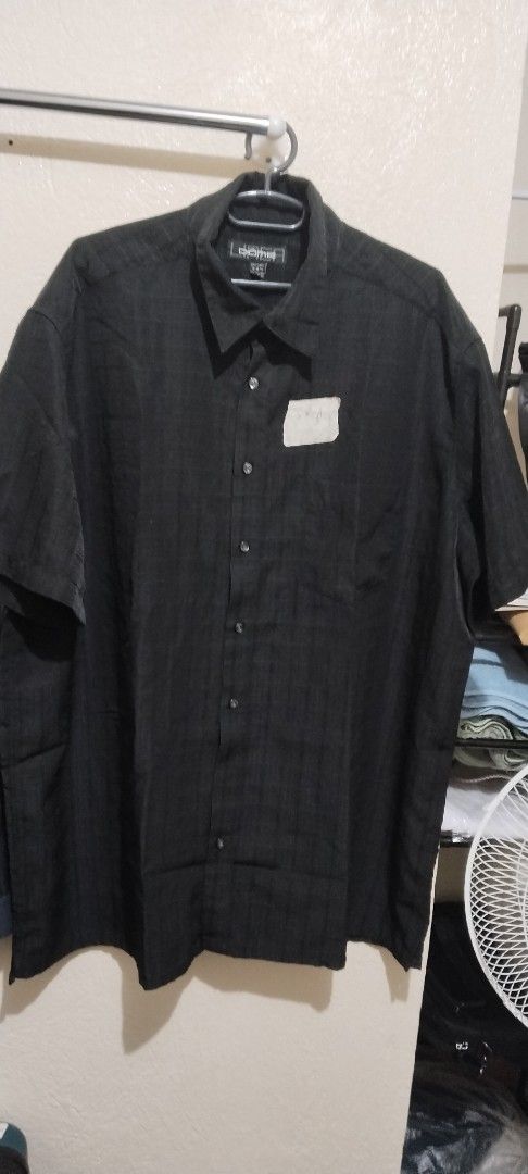 Linea Dome Black Short Sleeve Shirt 2XL (Category: Tshirts & Polo Shirts ) located in Roxas City. Submitted by jarofjoyForACause (Listing ID 1402824807, Image 1). Description: - Linea Dome black short sleeve shirt - Size: 2XLT/2XGL (18-18 1/2 collar) - Made in Bangladesh - Material: 100% polyester - Features: Button-down front, single chest pocket.