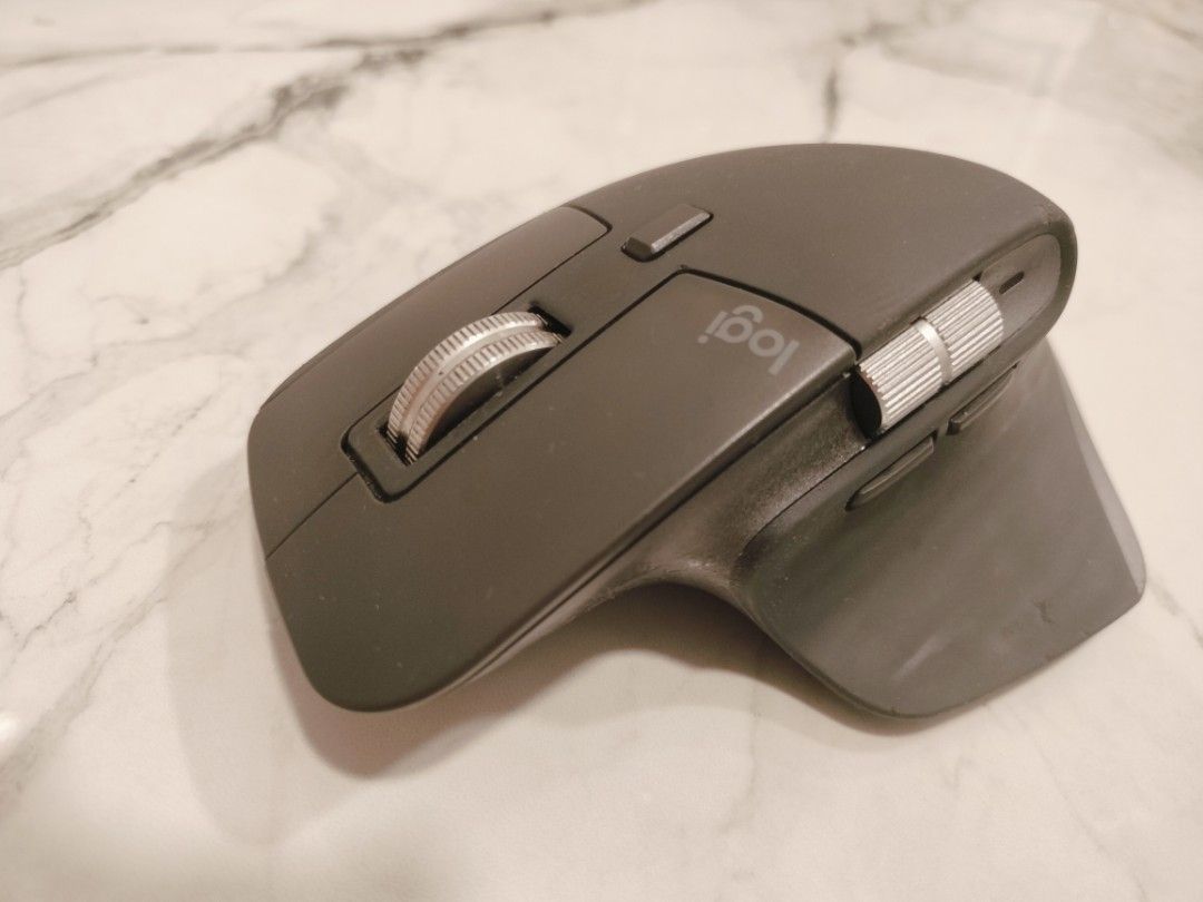 Logitech mx master 3 (Category: Mouse & Mousepads) located in Quezon City. Submitted by norvinsaniatan (Listing ID 1402682367, Image 1). Description: -original, no repair history -test all you want -package :no box - mouse and dongle only -meet - Pandi Bulacan, trinoma and or SM north and near places -negotiable.