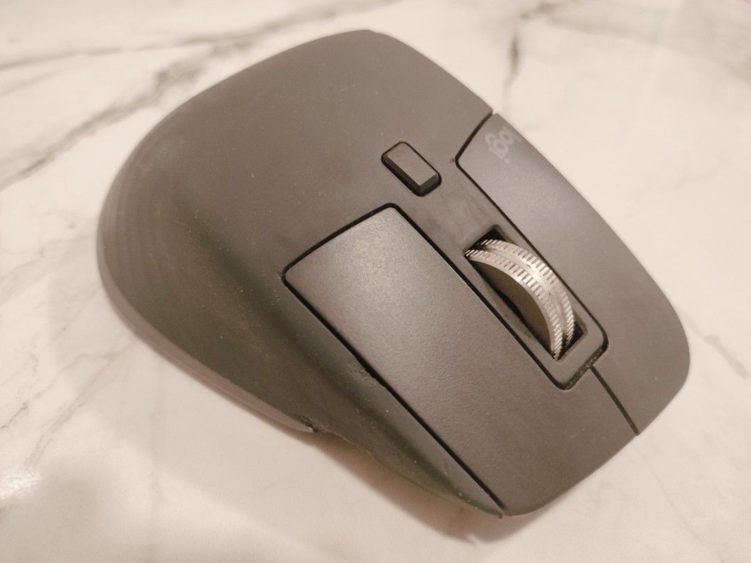 Logitech mx master 3 (Category: Mouse & Mousepads) located in Quezon City. Submitted by norvinsaniatan (Listing ID 1402682367, Image 2). Description: -original, no repair history -test all you want -package :no box - mouse and dongle only -meet - Pandi Bulacan, trinoma and or SM north and near places -negotiable.