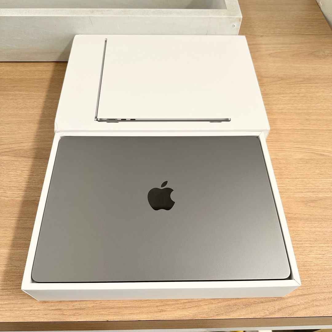 MacBook Air M2 Starlight Color Full Set Box, Computers & Tech, Laptops ...