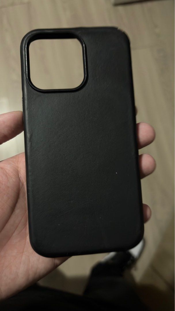 Nomad iPhone 13 Pro Leather Case (Category: Cases & Sleeves) located in Manila. Submitted by angelobggnn (Listing ID 1402768655, Image 1). Description: Nomad for iPhone 13 Pro Check photos for flaws. But I think a leathersmith can fix the top edge. Pick up at BGC..