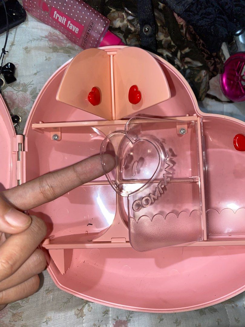 pink heart coquette organizer (Category: Accessory Holder, Box & Organizers) located in Manila. Submitted by vleinn_cantreplytoyall (Listing ID 1402788376, Image 3). Description: - Pink heart-shaped organizer. - Coquette aesthetic. - Features multiple compartments for storage. - Includes hooks and various storage sections. - Vintage collectible. - Good condition..