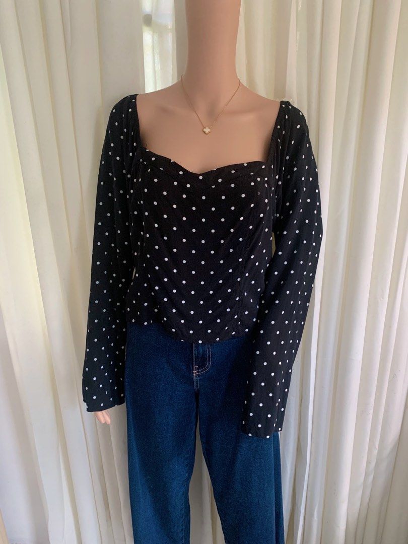 Polka Smocking Longsleeve Top (Category: Blouses) located in Marikina City. Submitted by littlesol.collection (Listing ID 1402679303, Image 1). Description: L to XL.
