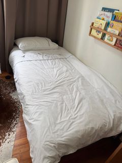 (Category: ) located in . Submitted by Hensima (Listing ID 1402704500, Image 1). Description: .