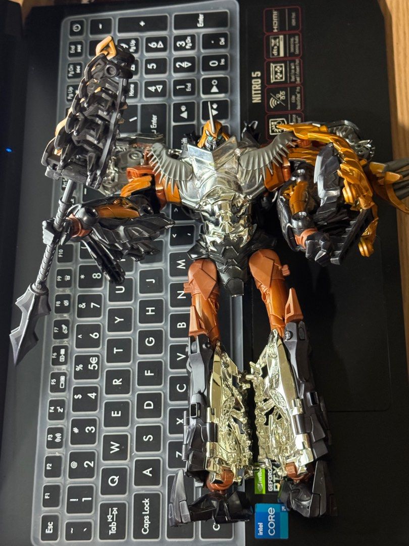 Transformers AOE Leader Class Grimlock (Category: Action & Battle Toys) located in Manila. Submitted by irvinekinn34805 (Listing ID 1402720517, Image 2). Description: Actual picture Transformers AOE Grimlock Leader Class With 2 weapons Manual may punit siya Meet ups depende pero pasig area ako Or Lalamove / LBC kayo po mag babayad delivery fee Last price posted.